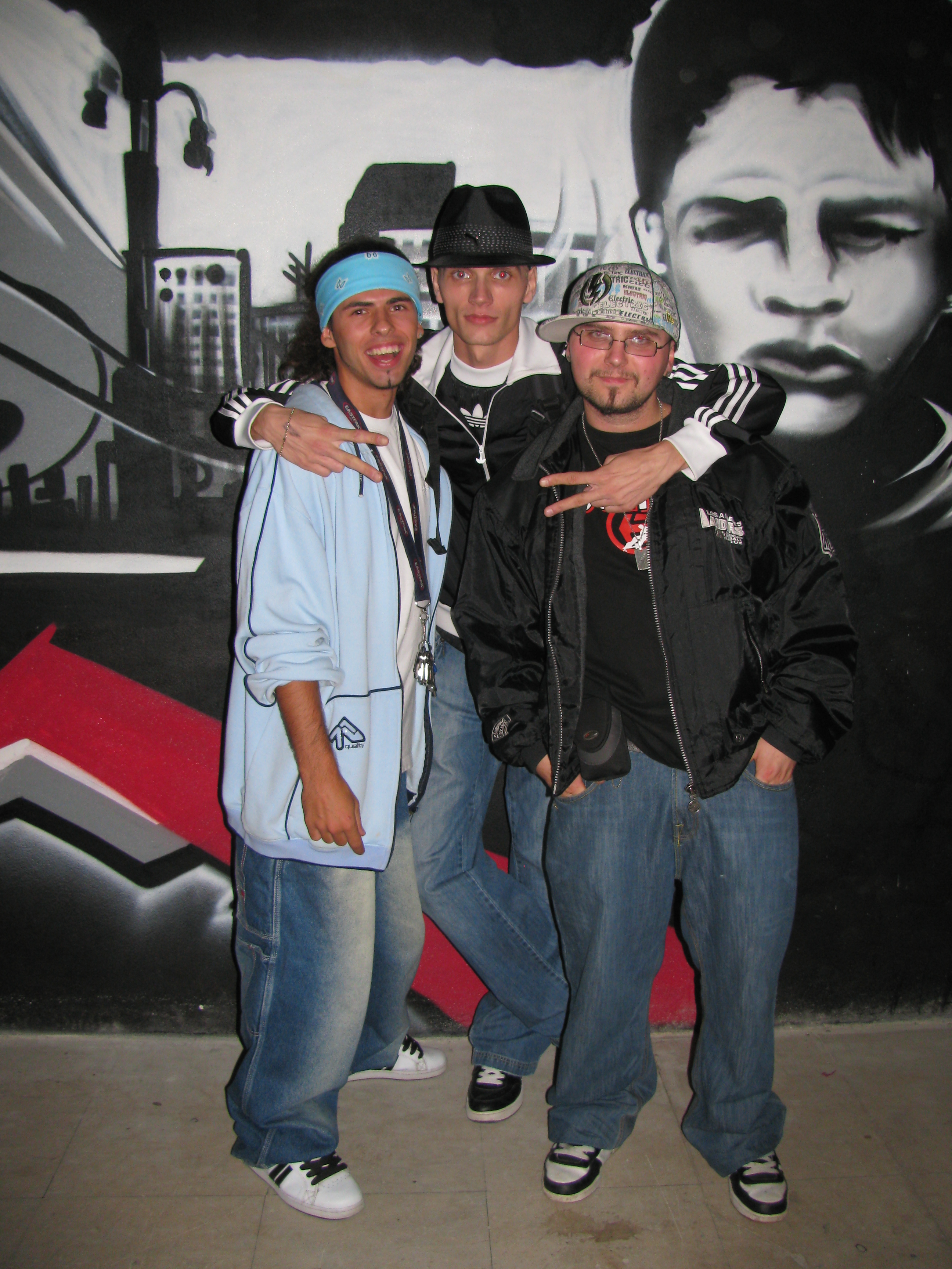 Marthy,Mr.Wave,Charlie